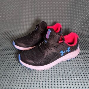 ****NWT**** Girls Under Armour Black & Pink Athletic Sneakers